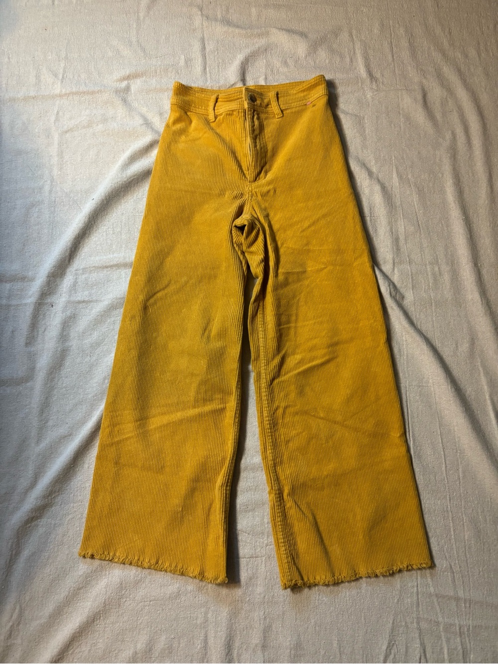 Billabong Wide-Leg Corduroy Jeans in Mustard Yellow 28